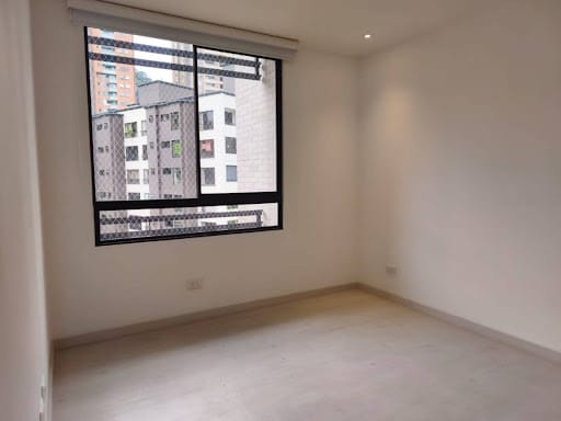 Apartamento de 3 alcobas en arriendo en Castropol, Medellín, 107 m² · foto 12 de 22