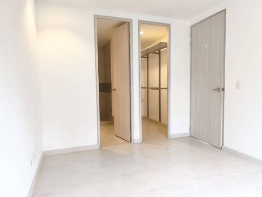 Apartamento de 3 alcobas en arriendo en Castropol, Medellín, 107 m² · foto 13 de 22