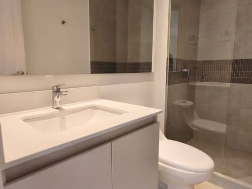 Apartamento de 3 alcobas en arriendo en Castropol, Medellín, 107 m² · foto 17 de 22