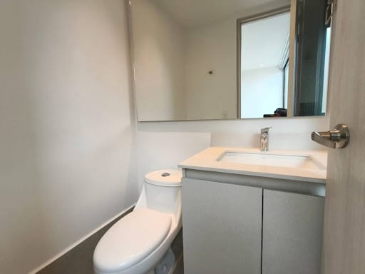 Apartamento de 3 alcobas en arriendo en Castropol, Medellín, 107 m² · foto 18 de 22