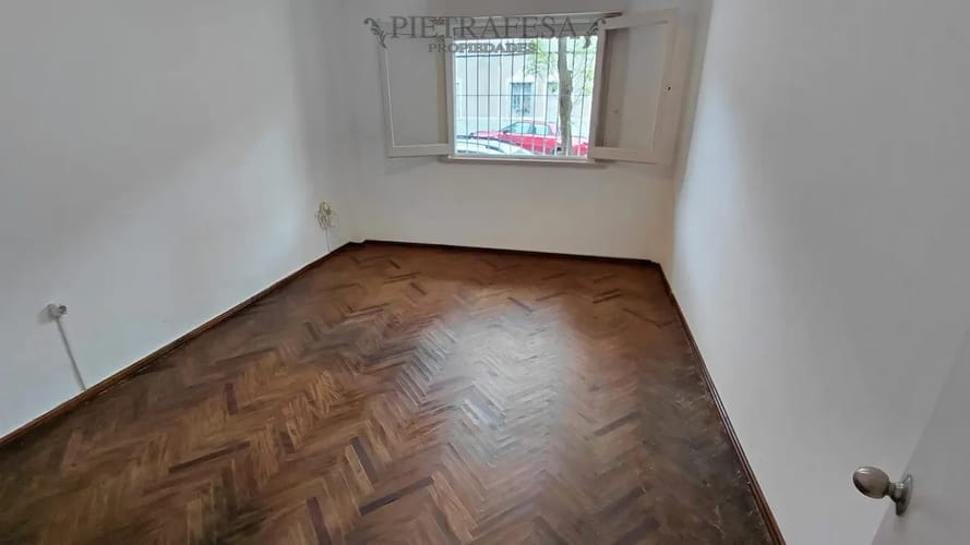 Apartamento en alquiler, 1 dormitorio, 1 baño, patio. Parque Rodó. · Foto 1