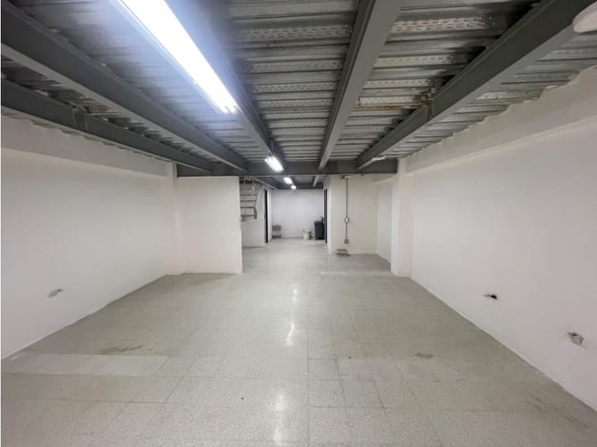 Bodega en arriendo en Zona Centro, Envigado, 340 m² · foto 6 de 18