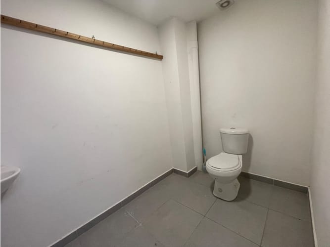 Bodega en arriendo en Zona Centro, Envigado, 340 m² · foto 10 de 18