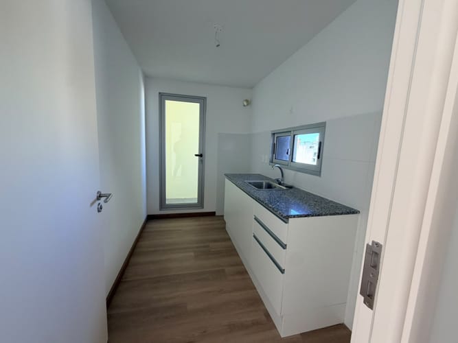 ALQUILER APARTAMENTO DE 1 DORMITORIO EN CORDÓN - PISO 10 AL FRENTE CON ESPECTACULAR TERRAZA PRIVADA · Photo 2