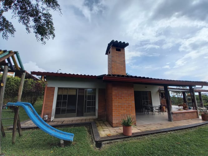 Casa de 3 alcobas en venta en Combia, Pereira · foto 3 de 16
