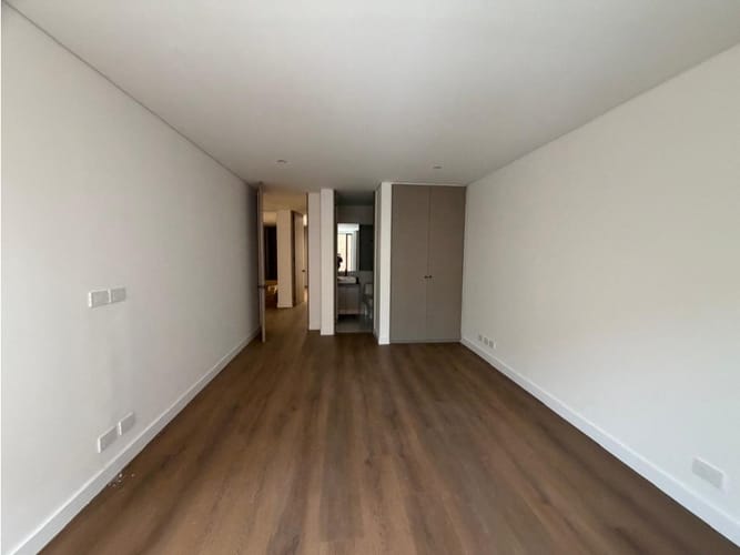 Apartamento de 3 alcobas en venta en Chico Norte, Bogotá, 140 m² · foto 5 de 10