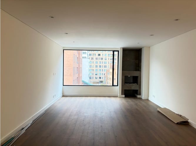 Apartamento de 3 alcobas en venta en Chico Norte, Bogotá, 140 m² · foto 7 de 10