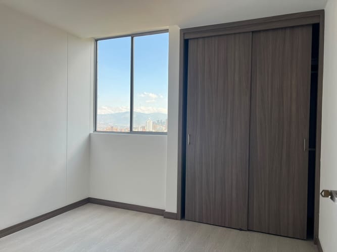 Apartamento de 3 alcobas en arriendo en Loma El Atravesado, Envigado, 90 m² · foto 13 de 19