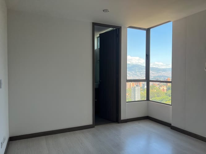 Apartamento de 3 alcobas en arriendo en Loma El Atravesado, Envigado, 90 m² · foto 12 de 19
