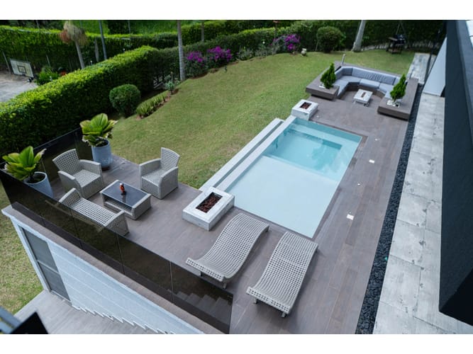 Casa de 4 alcobas en arriendo en El Estanquillo, Dosquebradas, 760 m² · foto 2 de 24