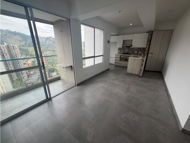 Apartamento de 3 alcobas en arriendo en Aves Maria, Sabaneta, 754 m² · foto 4 de 24
