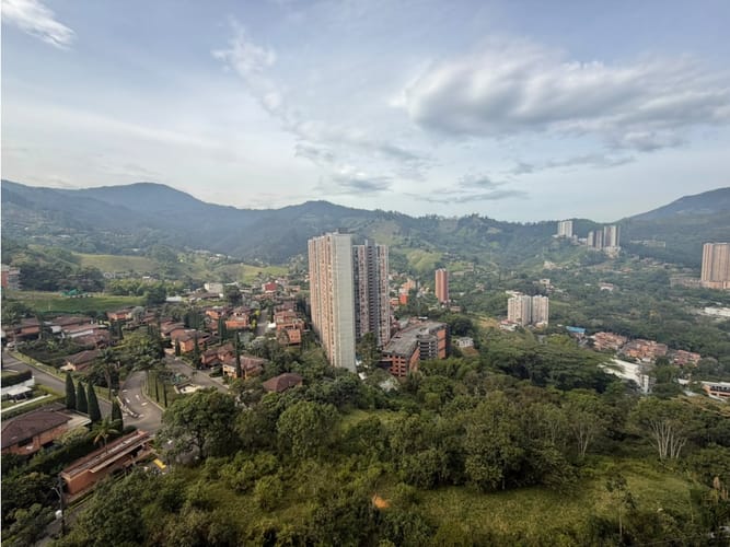 Apartamento de 3 alcobas en arriendo en Aves Maria, Sabaneta, 754 m² · foto 8 de 24