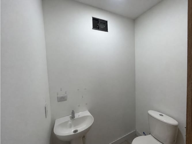 Bodega en arriendo en San Agustin, La Estrella, 100 m² · foto 10 de 17
