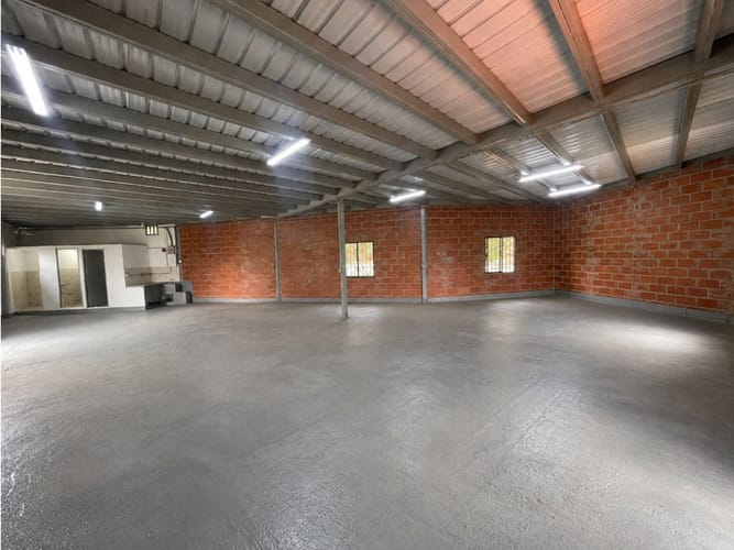 Bodega en arriendo en San Agustin, La Estrella, 100 m² · foto 12 de 17