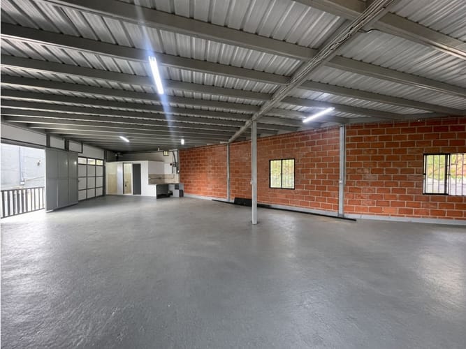 Bodega en arriendo en San Agustin, La Estrella, 100 m² · foto 15 de 17