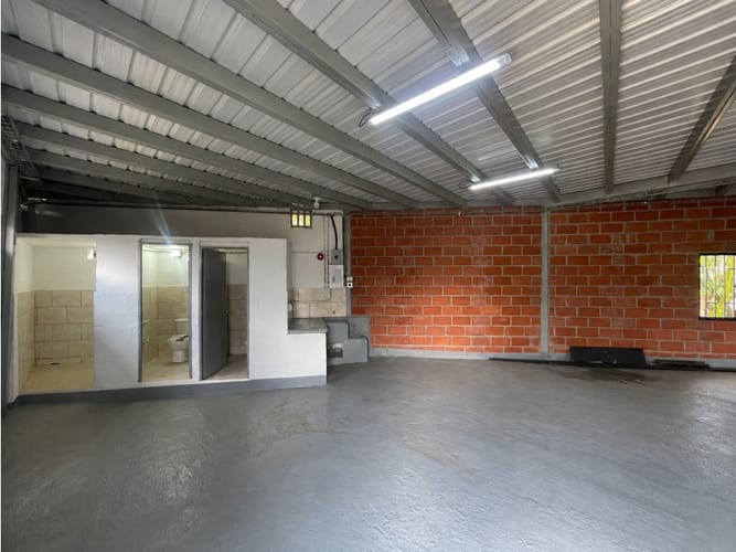 Bodega en arriendo en San Agustin, La Estrella, 100 m² · foto 16 de 17