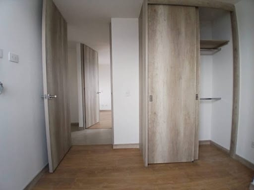 Apartamento de 2 alcobas en arriendo en Ciudad Del Río, Medellín, 70 m² · foto 3 de 9