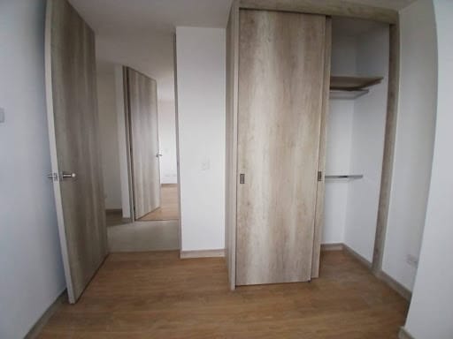 Apartamento de 2 alcobas en arriendo en Ciudad Del Río, Medellín, 70 m² · foto 5 de 9