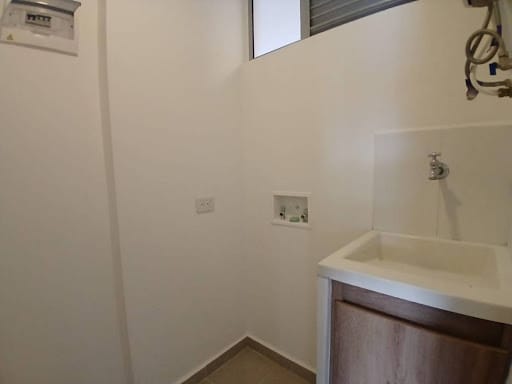 Apartamento de 2 alcobas en arriendo en Ciudad Del Río, Medellín, 70 m² · foto 9 de 9