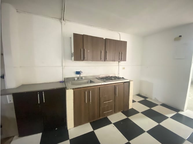 Local en arriendo en Simon Bolivar, Medellín, 460 m² · foto 2 de 24