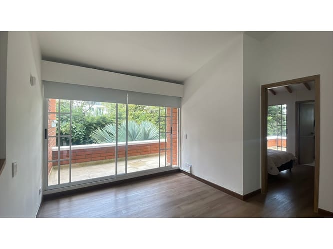 Casa de 4 alcobas en arriendo en El Poblado, Medellín, 990 m² · foto 6 de 24