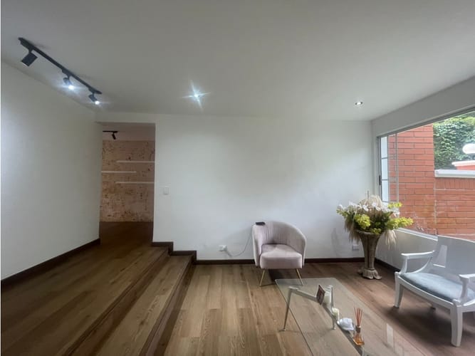 Casa de 4 alcobas en arriendo en El Poblado, Medellín, 990 m² · foto 10 de 24