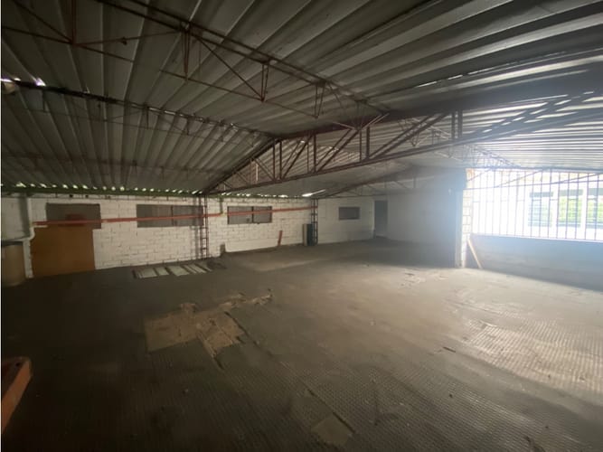 Local en arriendo en Simon Bolivar, Medellín, 460 m² · foto 17 de 24