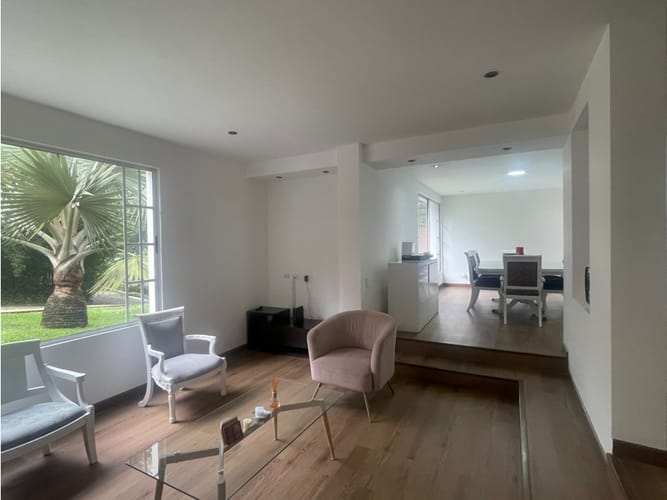 Casa de 4 alcobas en arriendo en El Poblado, Medellín, 990 m² · foto 19 de 24