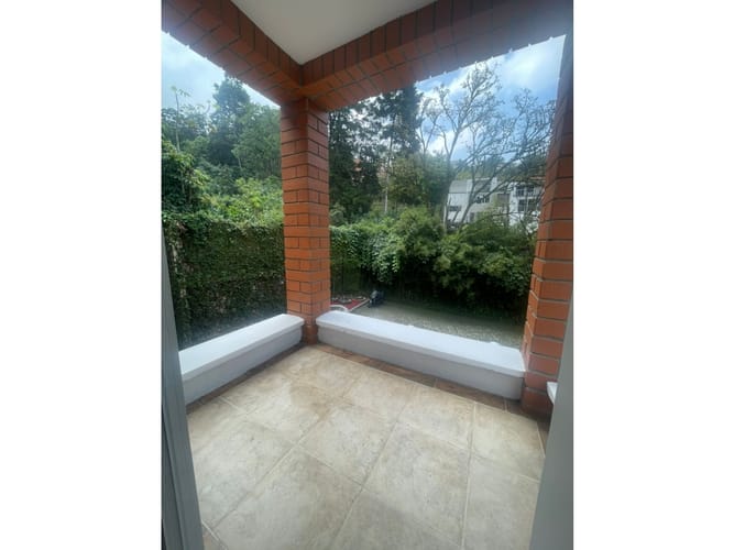Casa de 4 alcobas en arriendo en El Poblado, Medellín, 990 m² · foto 22 de 24