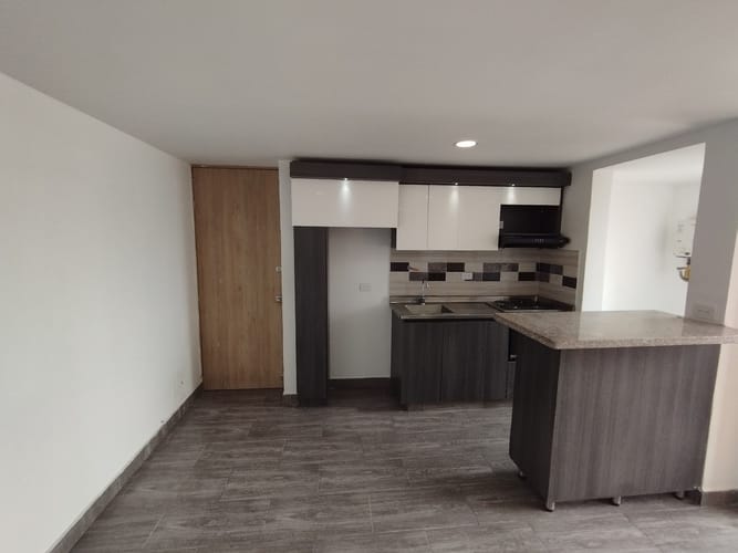 Apartamento de 3 alcobas en venta en Niquia, Bello, 58 m² · foto 3 de 15