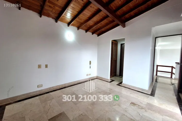 Apartamento de 3 alcobas en arriendo en Patio Bonito, Medellín, 121 m² · foto 19 de 24