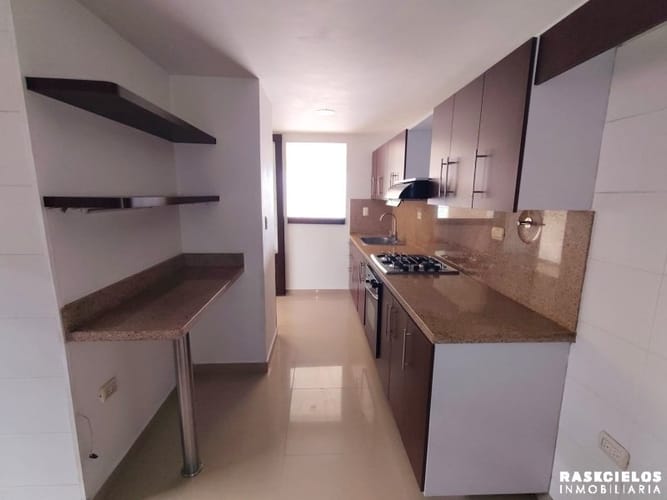 Apartamento de 3 alcobas en arriendo en Los Balsos, Medellín, 100 m² · foto 5 de 16
