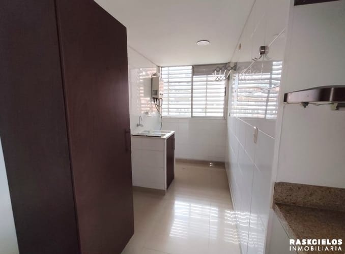 Apartamento de 3 alcobas en arriendo en Los Balsos, Medellín, 100 m² · foto 6 de 16