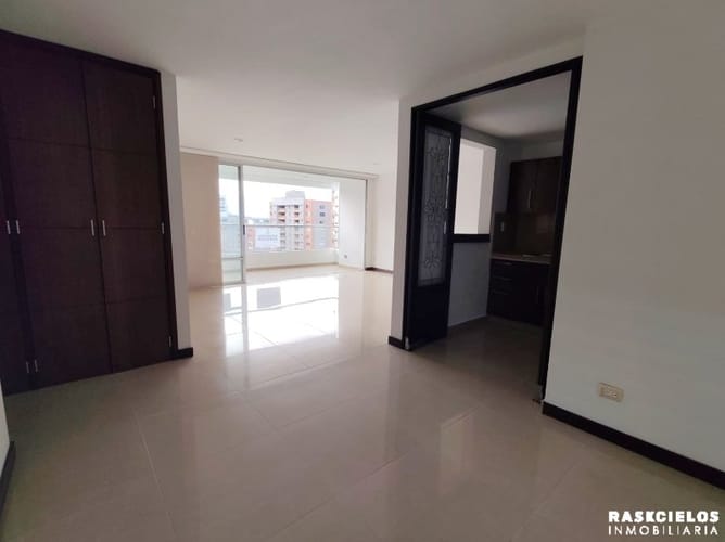 Apartamento de 3 alcobas en arriendo en Los Balsos, Medellín, 100 m² · foto 8 de 16