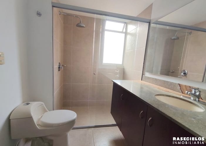 Apartamento de 3 alcobas en arriendo en Los Balsos, Medellín, 100 m² · foto 11 de 16