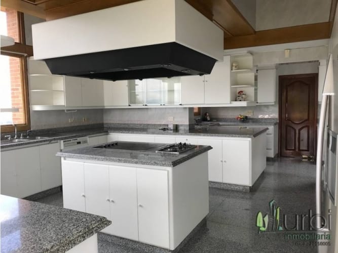 Casa de 4 alcobas en venta en Altos De Yerbabuena, Chía, 1000 m² · foto 3 de 19