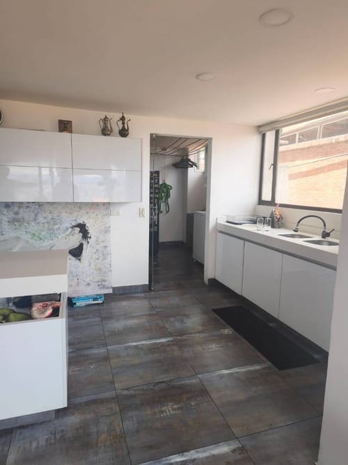 Apartamento de 3 alcobas en venta en Los Rosales, Bogotá, 159 m² · foto 6 de 21