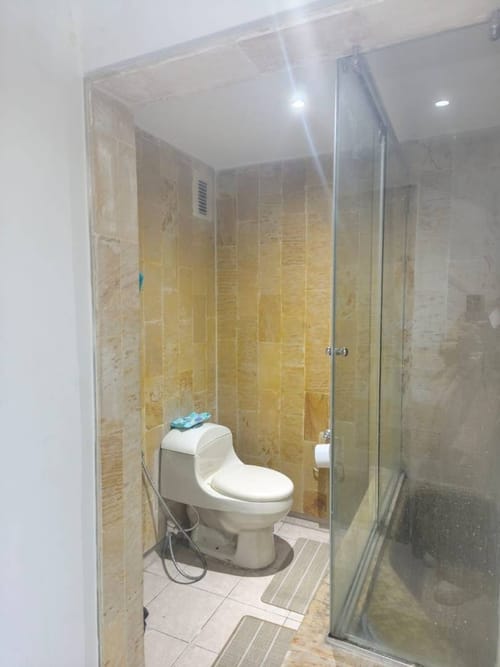 Apartamento de 3 alcobas en venta en Los Rosales, Bogotá, 159 m² · foto 9 de 21