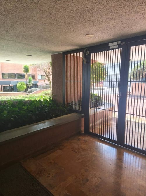 Apartamento de 3 alcobas en venta en Los Rosales, Bogotá, 159 m² · foto 20 de 21