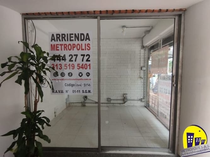 Local en arriendo en San Diego, Medellín, 8 m² · foto 2 de 4