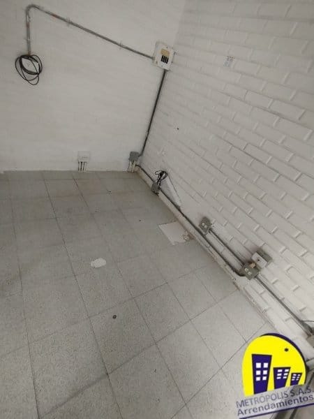 Local en arriendo en San Diego, Medellín, 8 m² · foto 4 de 4
