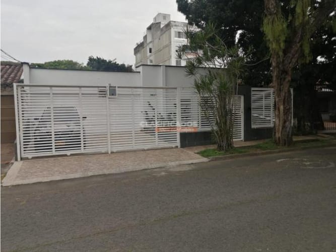 Casa de 7 alcobas en venta en Ciudad Jardin, Cali, 355 m² · foto 4 de 21