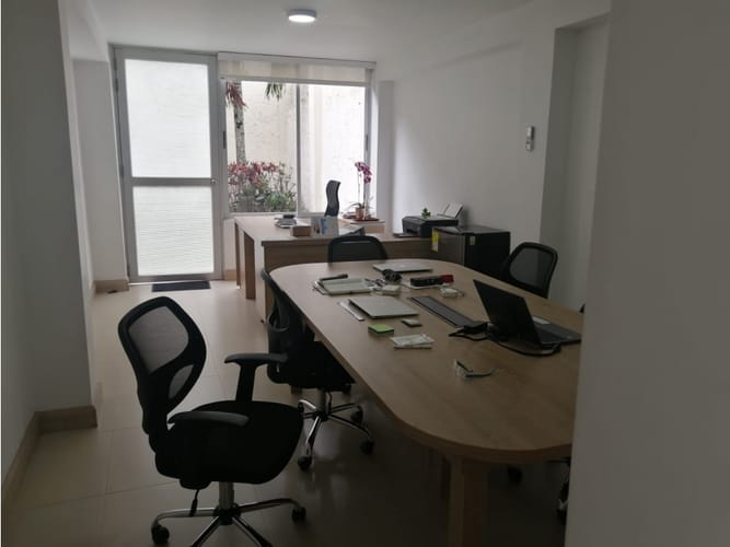 Casa de 7 alcobas en venta en Ciudad Jardin, Cali, 355 m² · foto 11 de 21