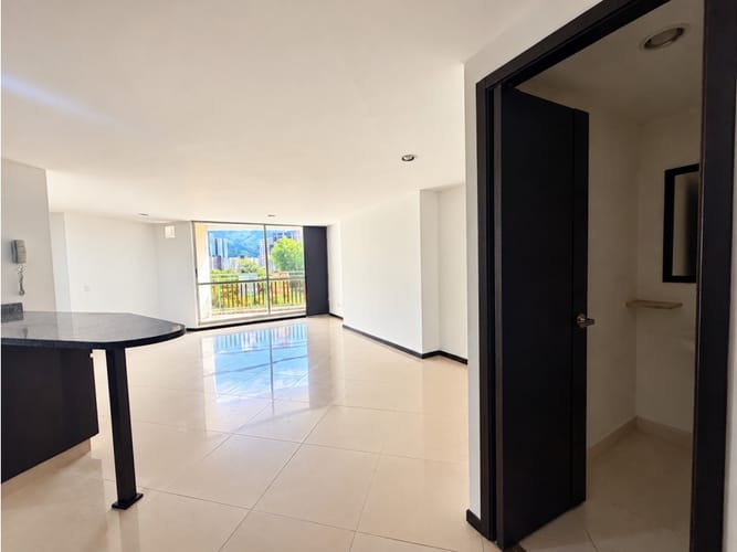 Apartamento de 3 alcobas en arriendo en Las Lomitas, Sabaneta, 104 m² · foto 4 de 14