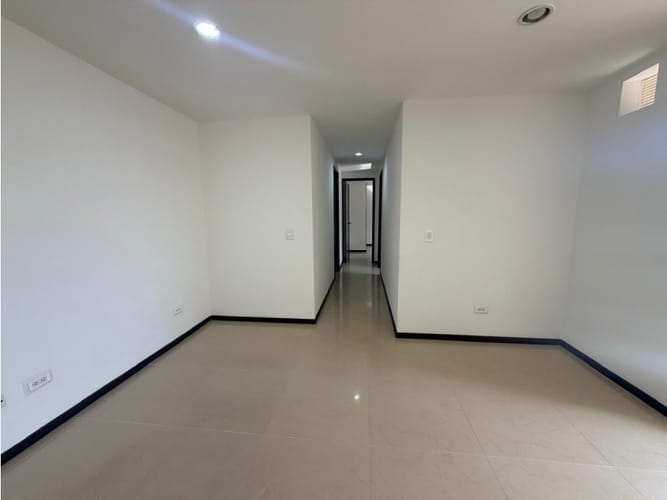 Apartamento de 3 alcobas en arriendo en Las Lomitas, Sabaneta, 104 m² · foto 7 de 14