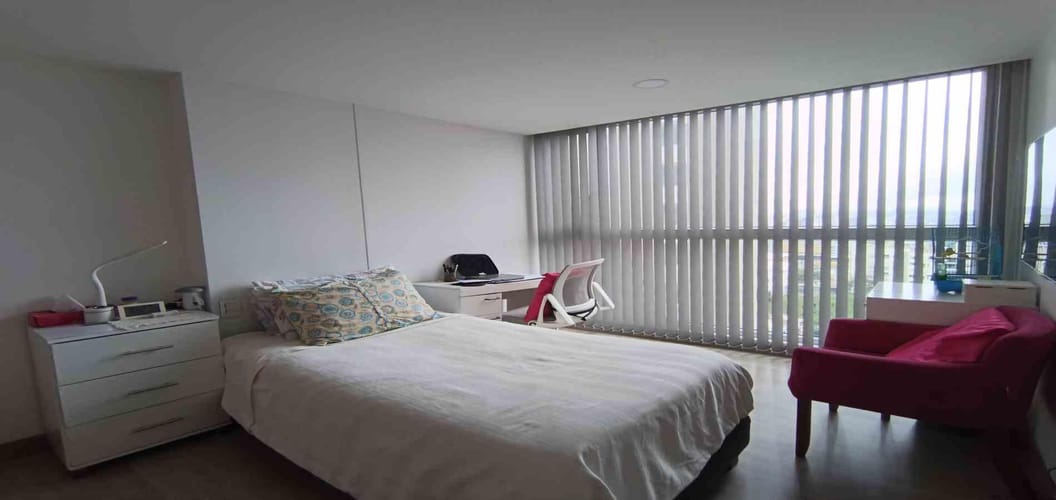 Apartamento de 2 alcobas en venta en Los Rosales, Manizales, 67 m² · foto 3 de 17