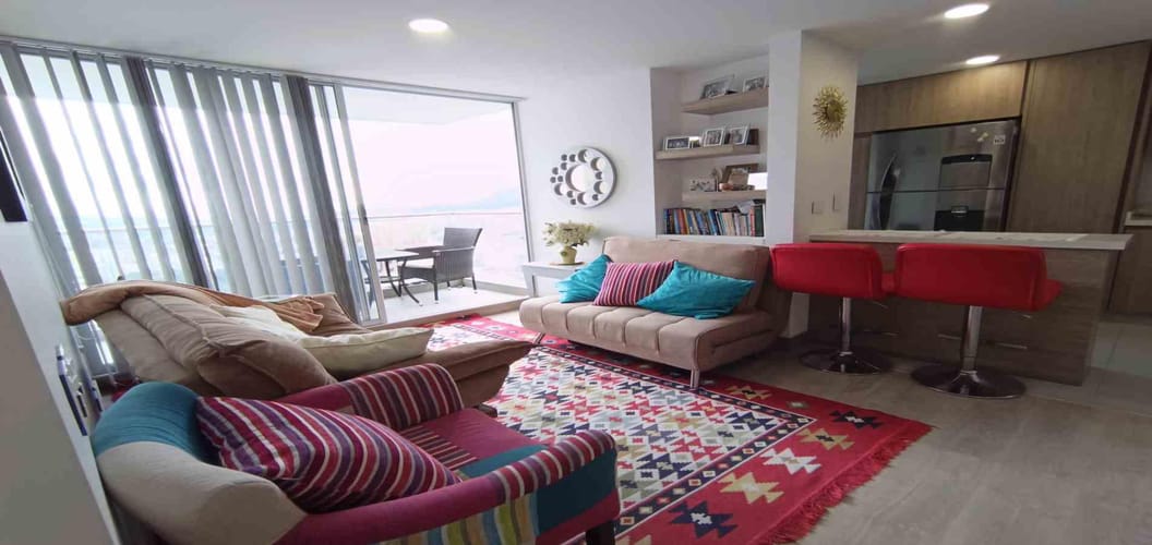 Apartamento de 2 alcobas en venta en Los Rosales, Manizales, 67 m² · foto 6 de 17
