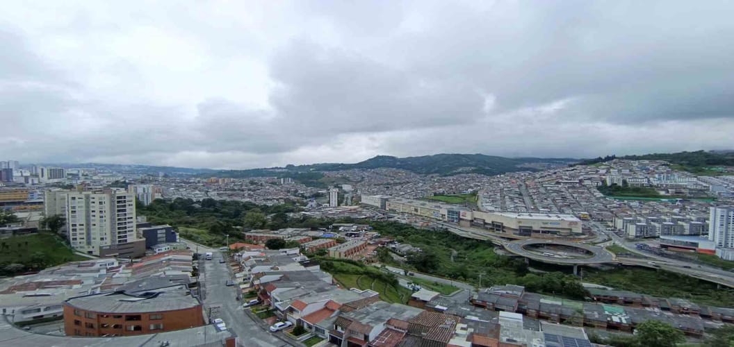 Apartamento de 2 alcobas en venta en Los Rosales, Manizales, 67 m² · foto 14 de 17