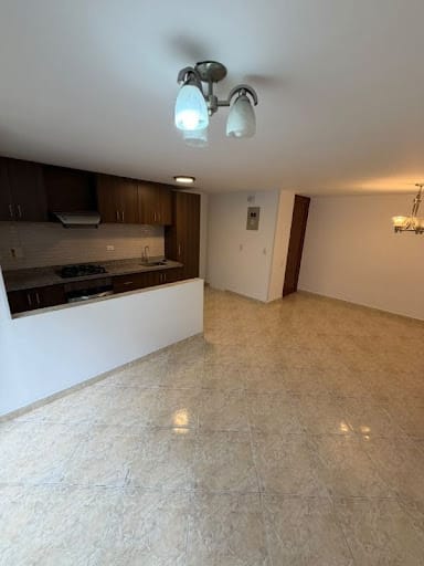 Apartamento de 3 alcobas en arriendo en Cumbres, Envigado, 78 m² · foto 5 de 14