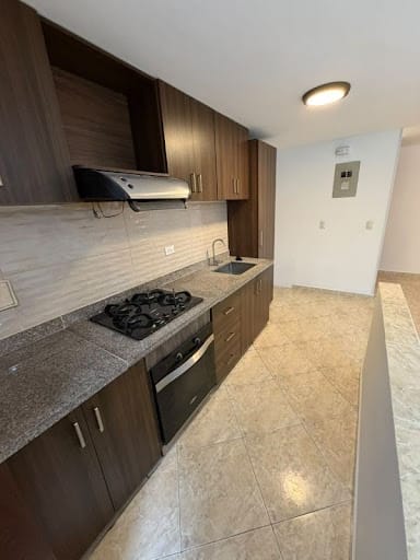Apartamento de 3 alcobas en arriendo en Cumbres, Envigado, 78 m² · foto 6 de 14
